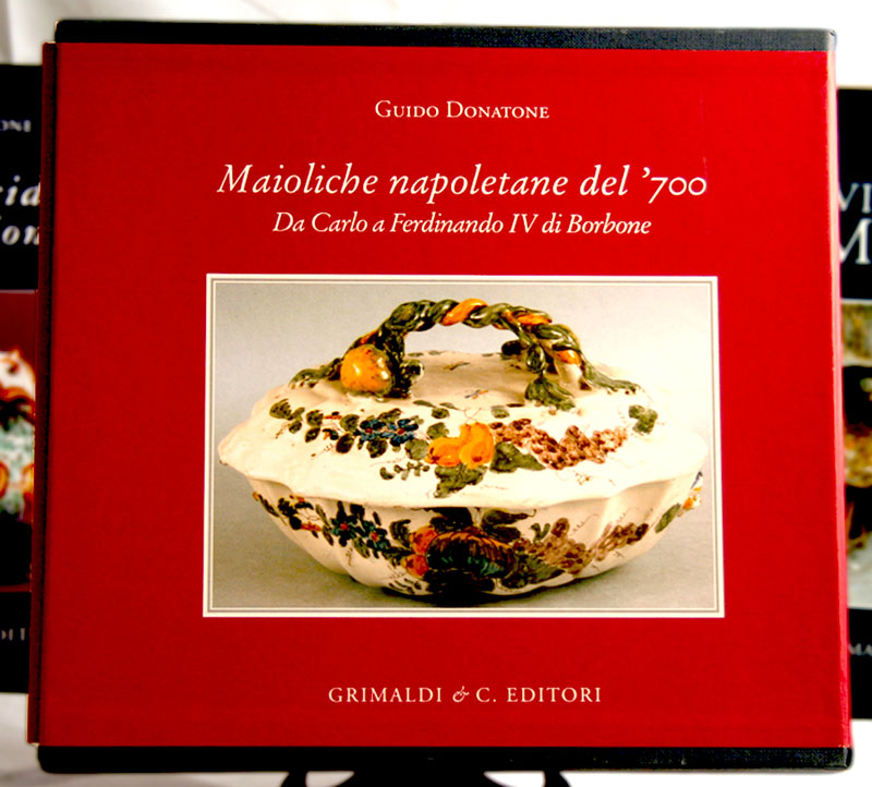 Maioliche napoletane del 700 Da Carlo III a Ferdinando IV di Borbone audio trieste libreria perini pantheon 